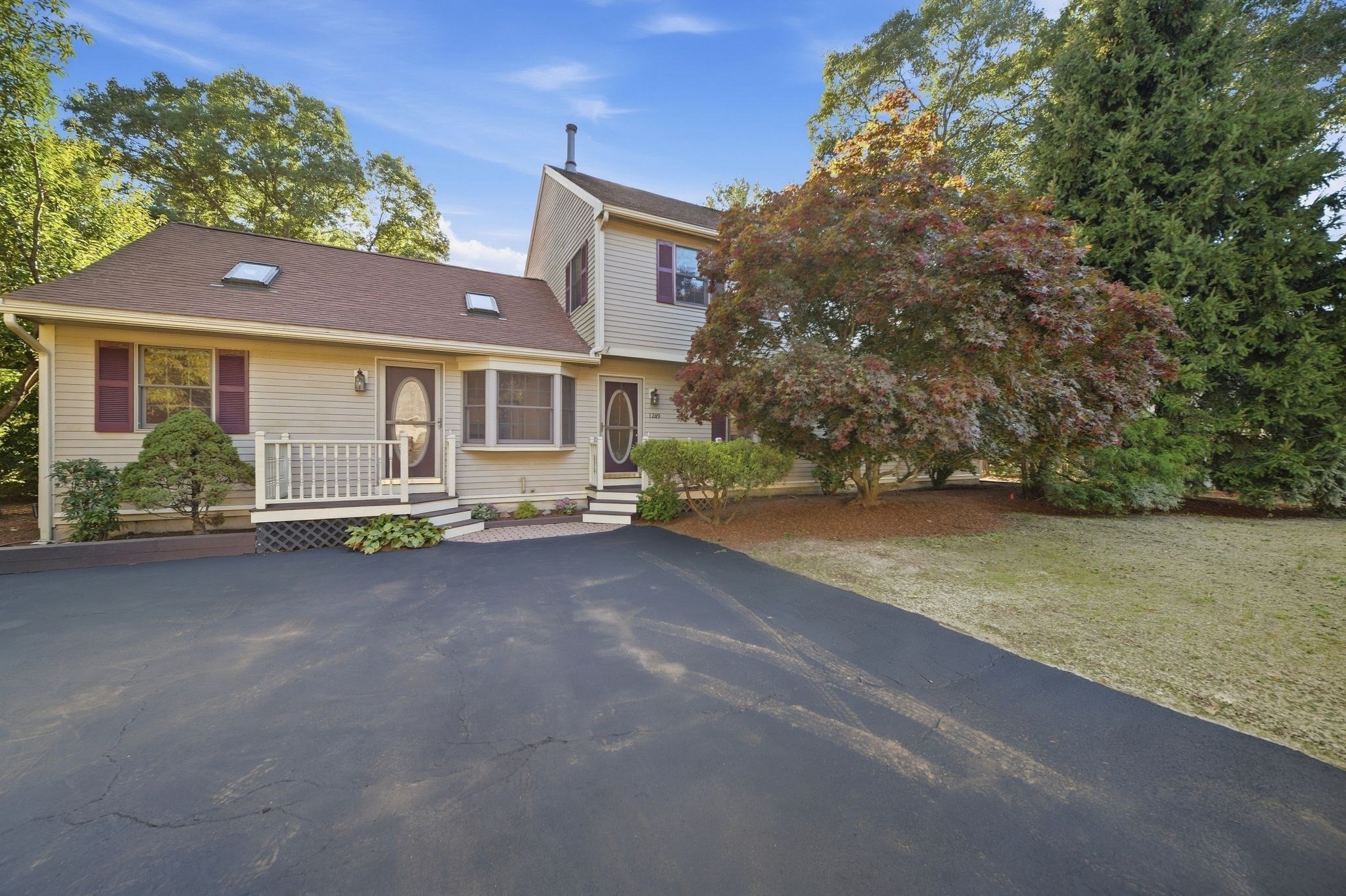 Casa Unifamiliar de 5 habitaciones en 1289 Whipple Rd, Tewksbury