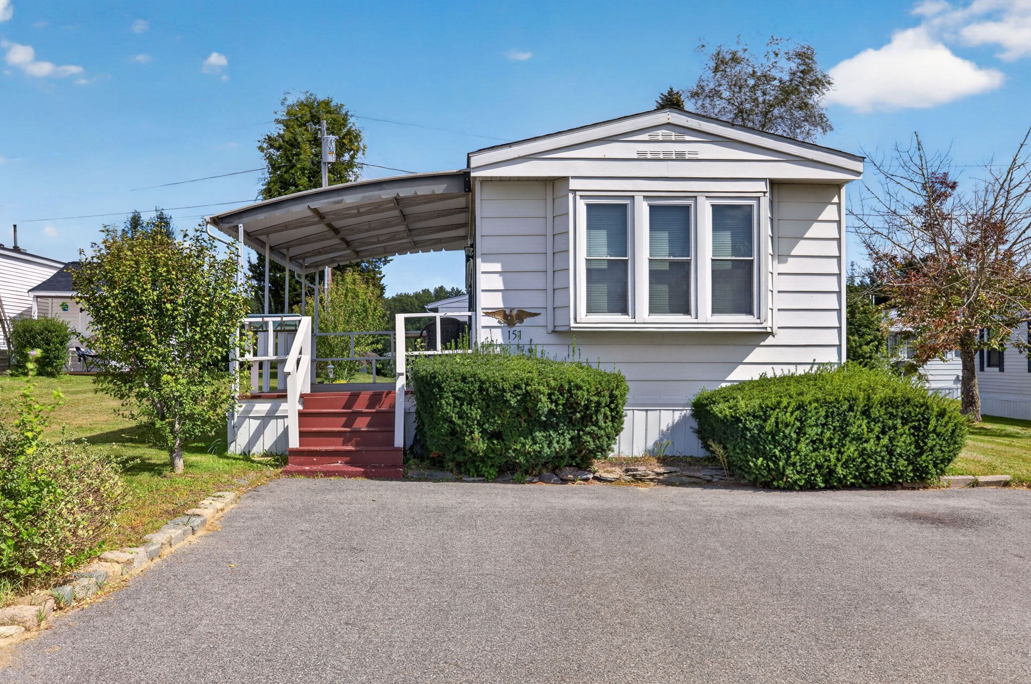 2-bed Single Family at 151 Easy St, Raynham