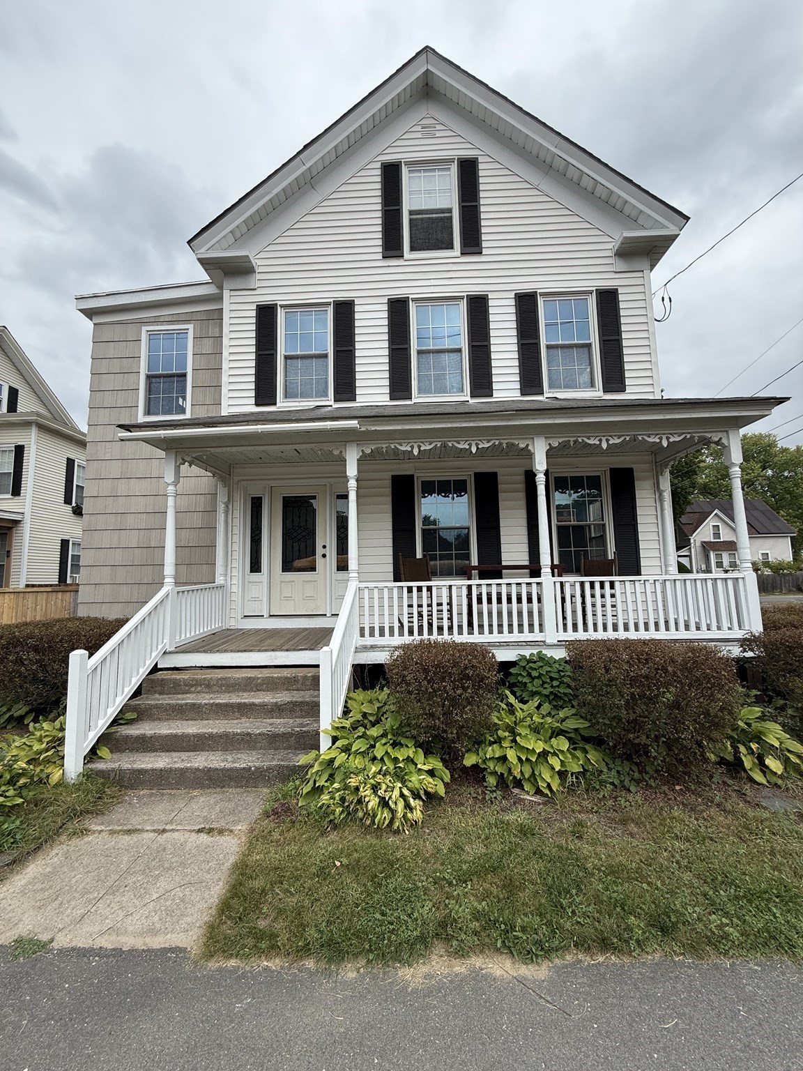 9-bed Single Family at 151 S Main St, Orange