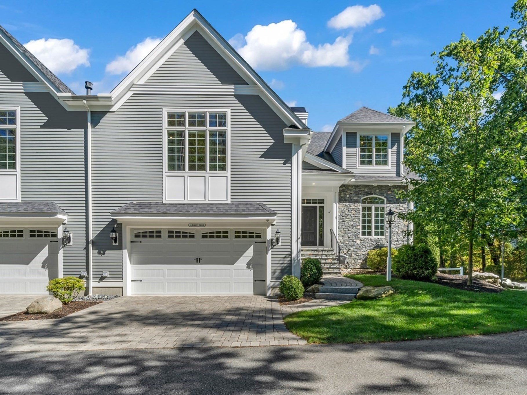 Condominio de 4 habitaciones en 10 Robert Dr # 10, Andover