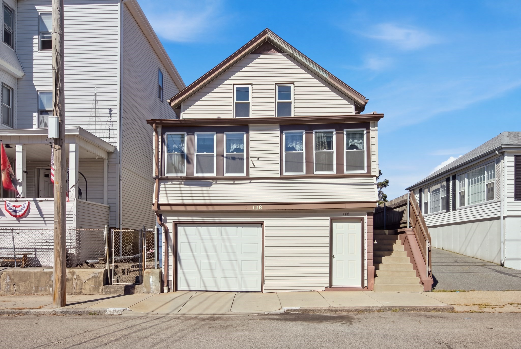 Casa Unifamiliar de 3 quartos em 148 Hamlet St, Fall River
