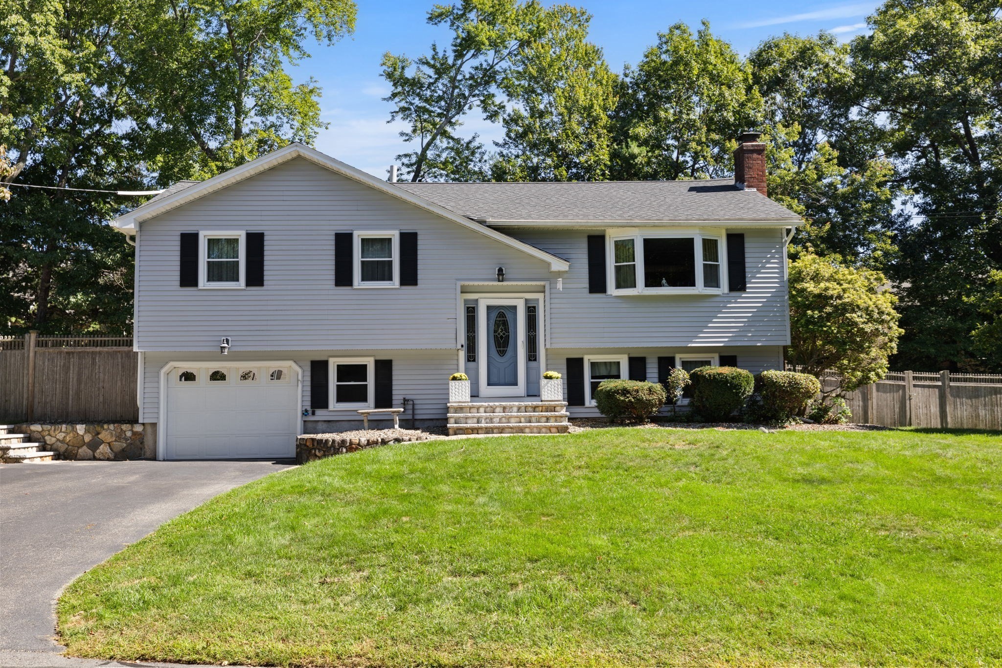 3-bed Single Family at 115 Quincy Rd, Tewksbury