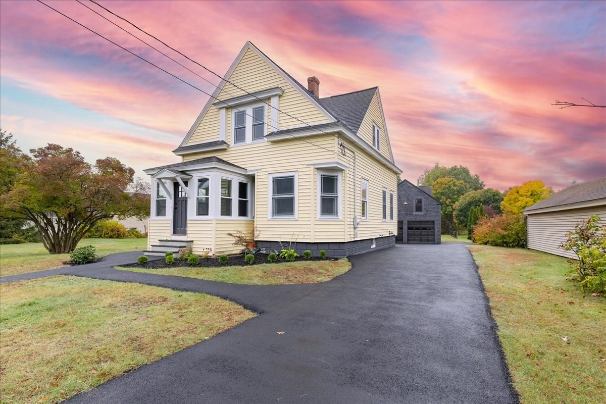 3-bed Single Family at 137 Hampshire Rd, Methuen