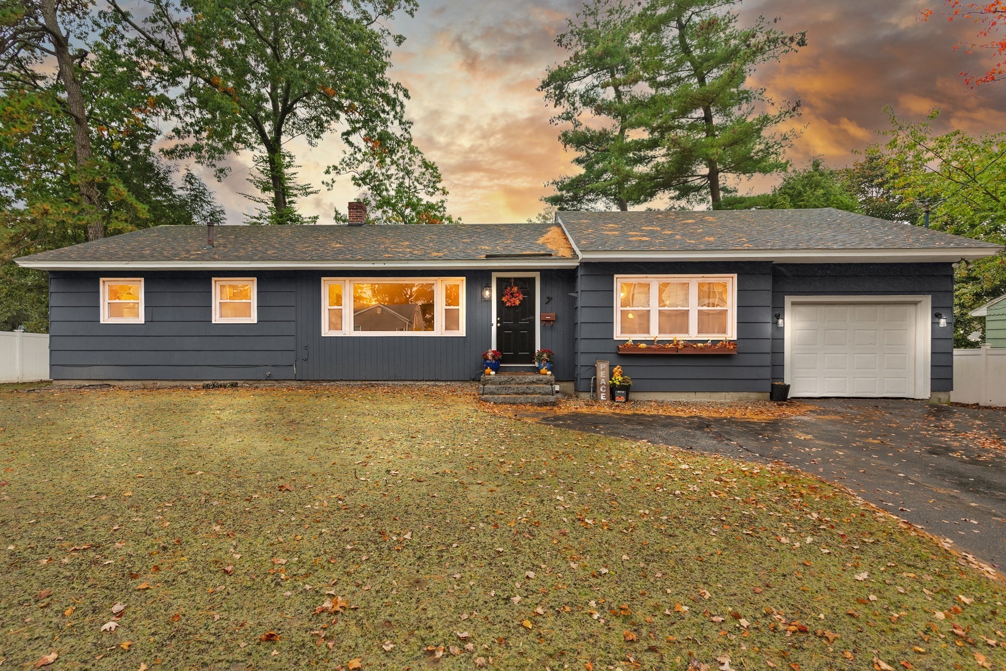 4-bed Single Family at 7 Moonbeam Ave., Chelmsford