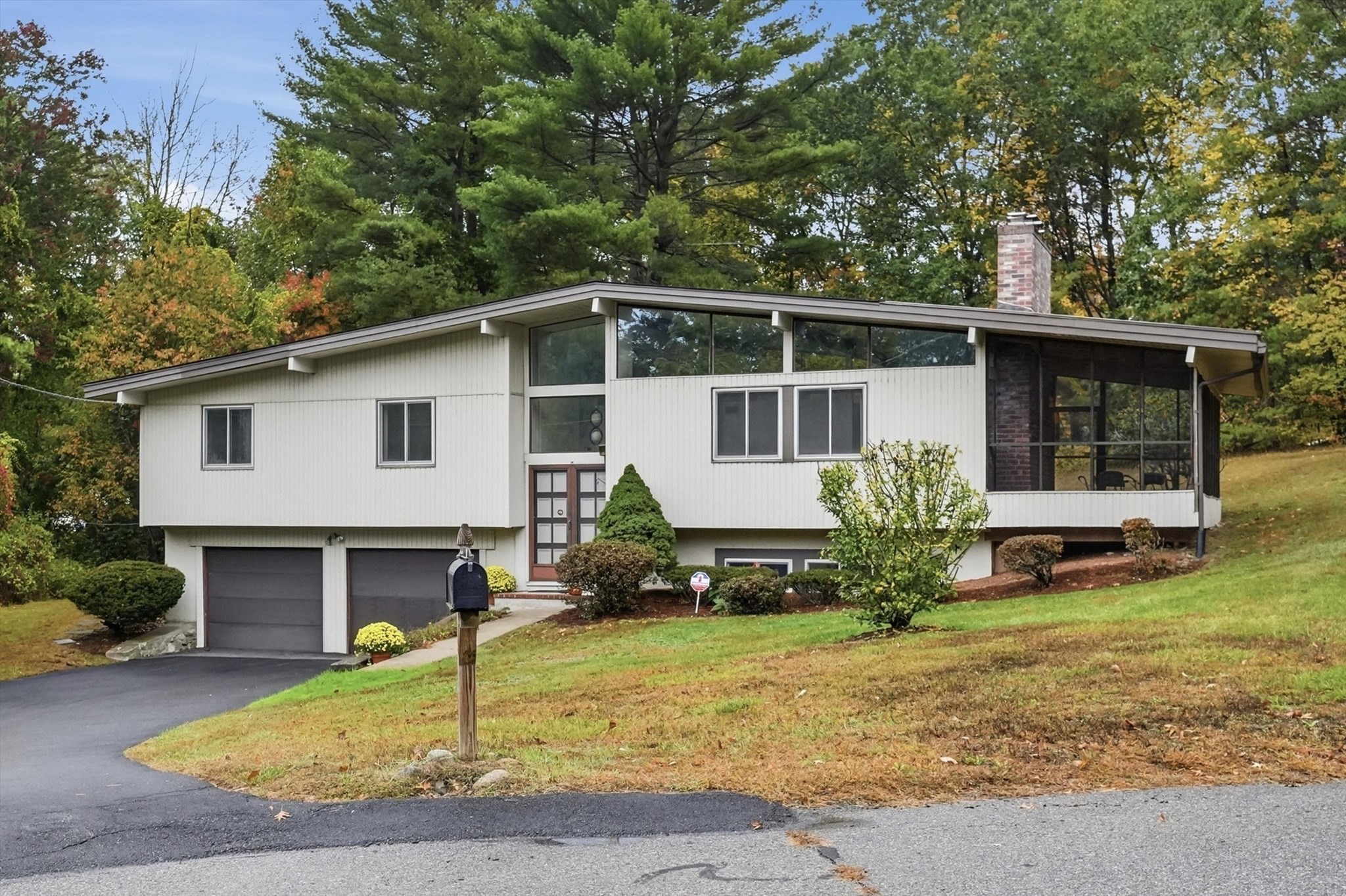 3-bed Single Family at 10 Pioneer Circle, Andover