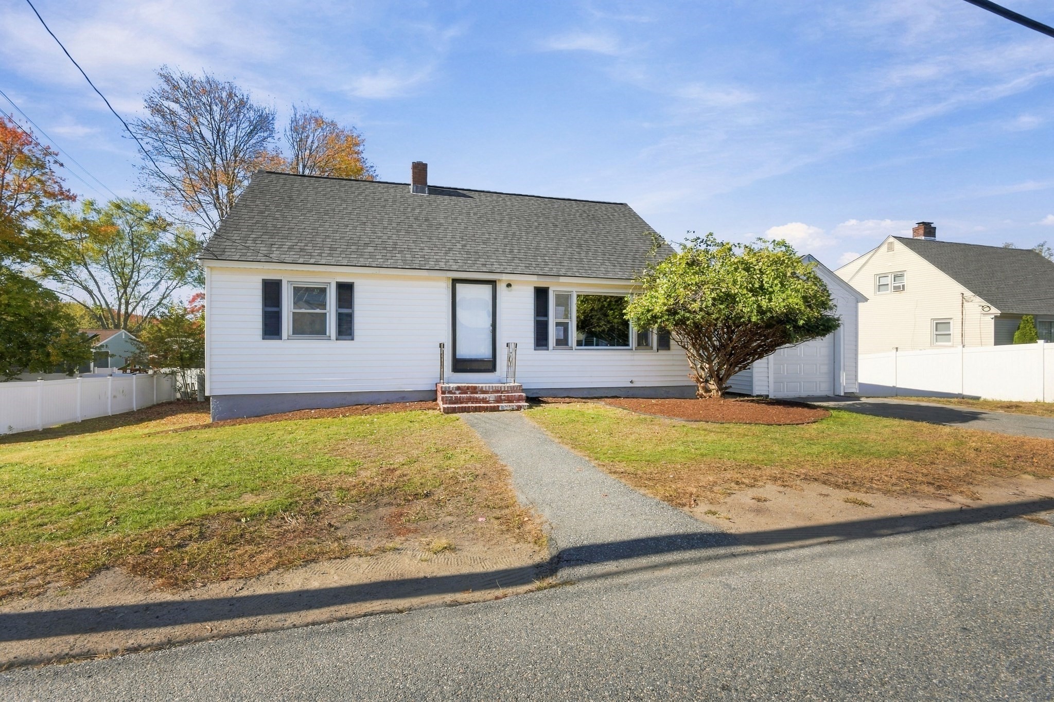 4-bed Single Family at 412 Oak Street, Methuen