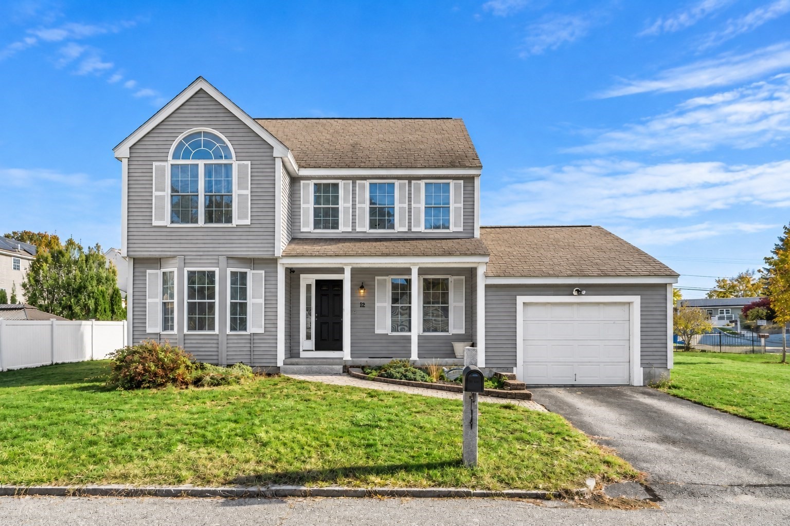 3-bed Single Family at 12 Wood Ln, Lawrence