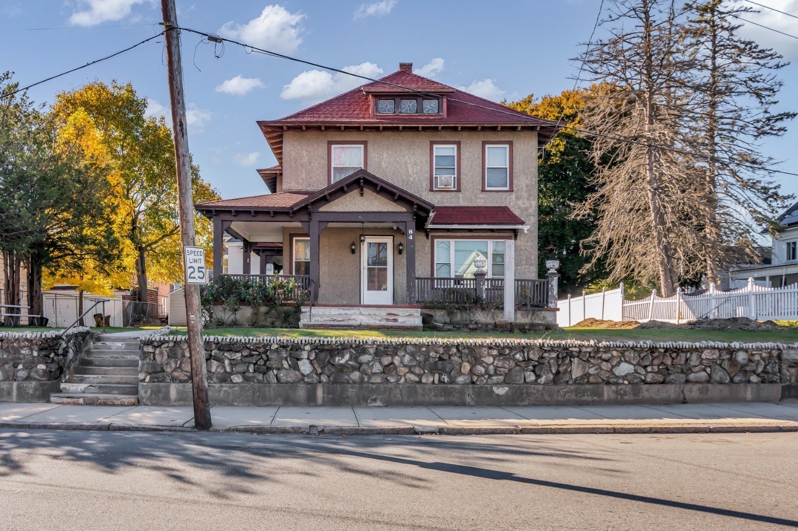 10-bed Single Family at 84 E Haverhill St, Lawrence